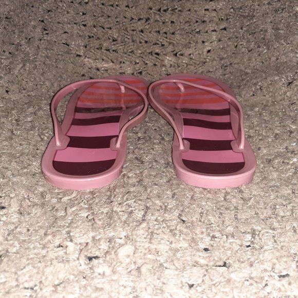 BURBERRY-Lavender/Pink/Red/Purple Jelly Thong Flip Flop Flats-Sz 37-Very Good - Picture 8 of 10